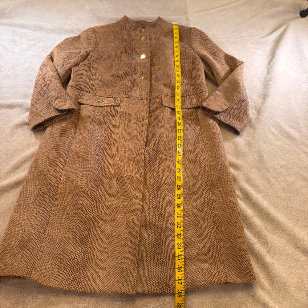 Faux Reptile Snakeskin Long Statement Coat Gold Buttons Brown Chic Sz M *FLAW - Picture 6 of 13